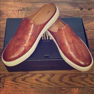 Women’s Frye mule slides in cognac color